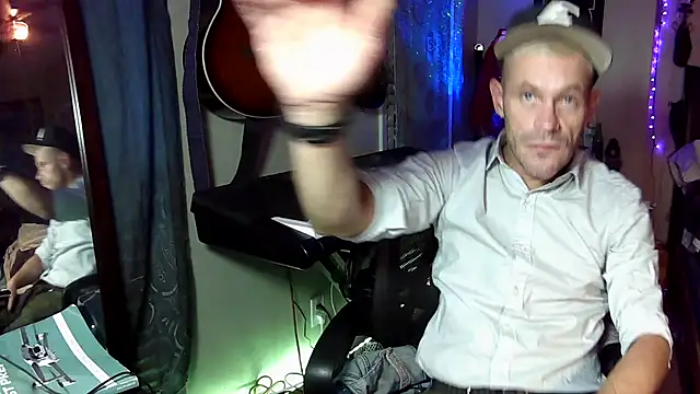 FrankieKentucky online show from 11/21/25, 12:26