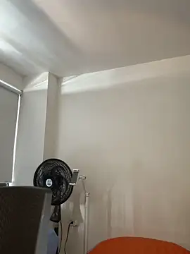 Liissa cute  online show from 11/20/25, 07:36