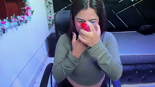 MariaClay online show from 12/02/25, 12:07