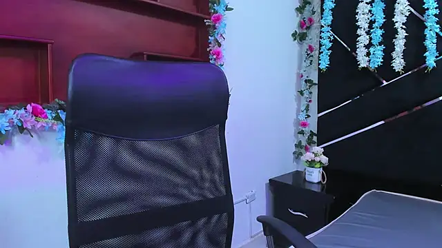 MariaClay online show from 11/28/25, 12:38