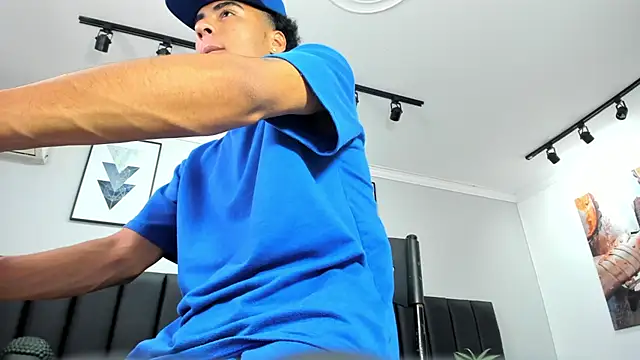 ANGEL NICOLAS online show from 01/14/25, 04:25