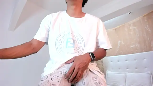 ANGEL NICOLAS online show from 01/17/25, 08:33