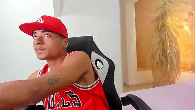 ANGEL NICOLAS online show from 03/13/25, 09:05