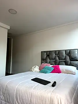 LauraCadwell online show from 09/09/25, 11:08