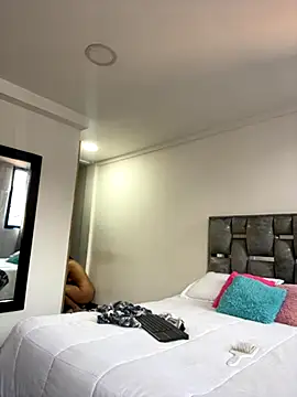 LauraCadwell online show from 09/11/25, 11:32