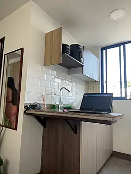 Snapshot of LauraCadwell chatting on 02/11/26, 01:11 LauraCadwell online show from 02/11/26, 01:11