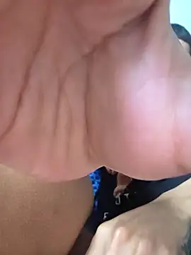 Snapshot of Yoko0381 chatting on 09/29/25, 06:35 Yoko0381 online show from 09/29/25, 06:35