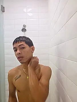 Snapshot of Yoko0381 chatting on 11/26/25, 05:02 Yoko0381 online show from 11/26/25, 05:02