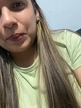 Nathaly00  online show from 12/04/25, 11:04