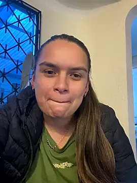 Nathaly00  online show from 10/15/25, 07:55