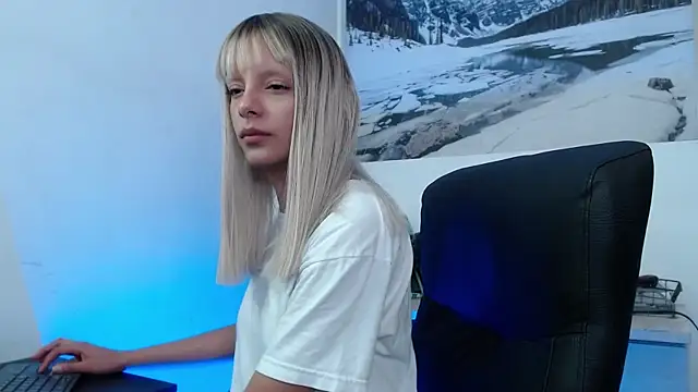 peyton golden1 online show from 12/19/25, 04:05