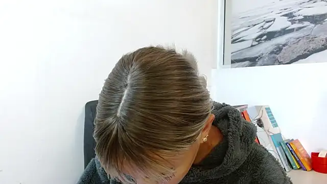 peyton golden1 online show from 11/22/25, 03:27