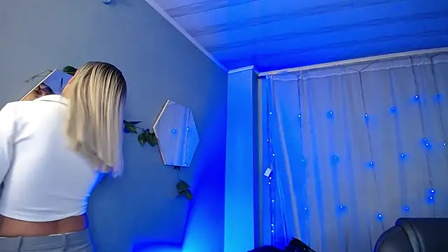 peyton golden1 online show from 11/15/25, 03:32