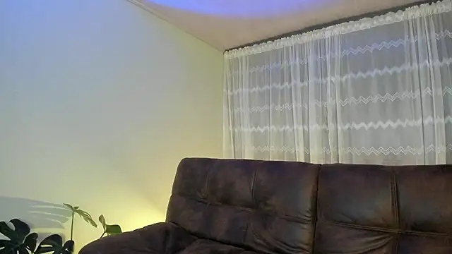 Snapshot of peyton_golden1 chatting on 02/09/25, 04:14 peyton golden1 online show from 02/09/25, 04:14