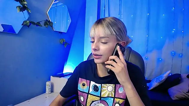 peyton golden1 online show from 11/11/25, 03:23