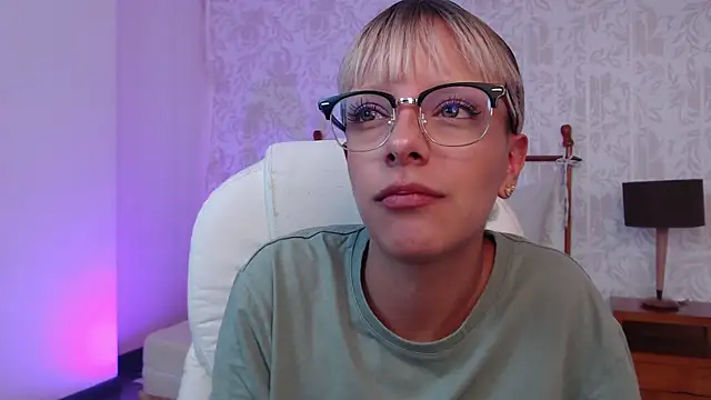 peyton golden1 online show from 11/29/25, 03:28