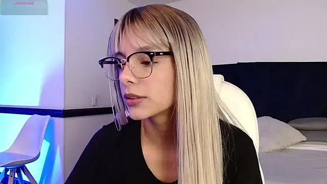 peyton golden1 online show from 03/19/26, 03:28