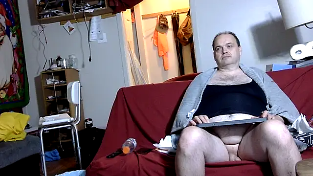 Snapshot of caressonnous@xh chatting on 11/07/25, 10:57 caressonnousxh online show from 11/07/25, 10:57