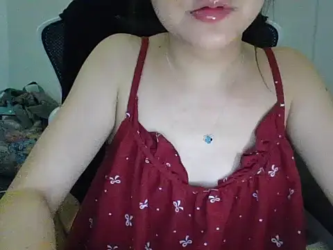 Snapshot of Yin-girl chatting on 11/22/25, 05:45 Yin-girl online show from 11/22/25, 05:45