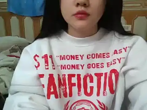 Snapshot of Yin-girl chatting on 02/03/25, 11:53 Yin-girl online show from 02/03/25, 11:53