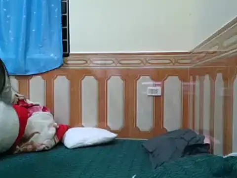 Snapshot of Yin-girl chatting on 01/08/25, 11:54 Yin-girl online show from 01/08/25, 11:54