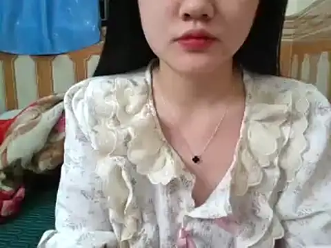 Snapshot of Yin-girl chatting on 02/16/25, 11:16 Yin-girl online show from 02/16/25, 11:16