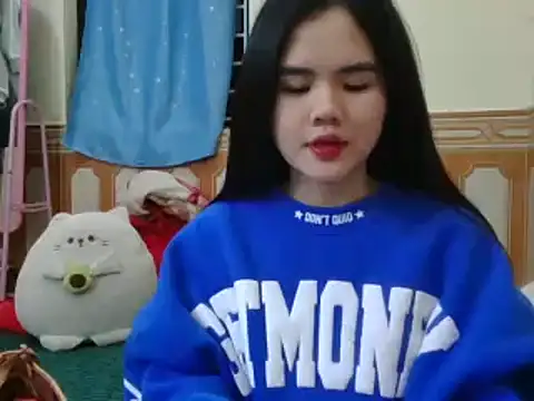 Snapshot of Yin-girl chatting on 01/09/25, 11:36 Yin-girl online show from 01/09/25, 11:36