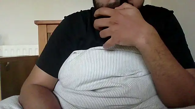 whoreboi98 online show from 04/13/26, 05:50
