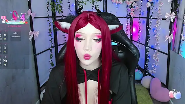 Snapshot of LilithLin chatting on 02/20/25, 10:15 LilithLin online show from 02/20/25, 10:15