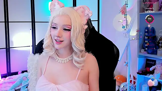 Snapshot of LilithLin chatting on 02/12/26, 12:21 LilithLin online show from 02/12/26, 12:21