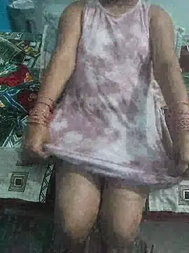 Snapshot of Dreamgirl1211 chatting on 10/08/25, 10:32 Dreamgirl1211 online show from 10/08/25, 10:32