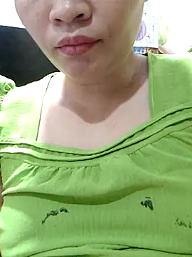 Snapshot of _Mira_69_ chatting on 05/24/26, 11:21 Mira 69 online show from 05/24/26, 11:21