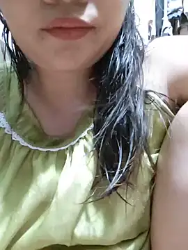 Snapshot of _Mira_69_ chatting on 06/12/26, 05:05 Mira 69 online show from 06/12/26, 05:05