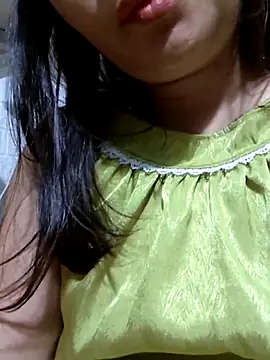 Snapshot of _Mira_69_ chatting on 06/11/26, 12:32 Mira 69 online show from 06/11/26, 12:32