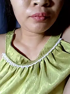 Snapshot of _Mira_69_ chatting on 07/04/26, 04:44 Mira 69 online show from 07/04/26, 04:44