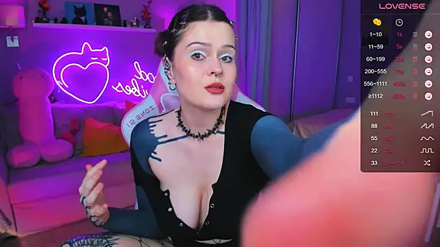 Snapshot of lisa_moonlight chatting on 01/14/25, 03:47 lisa moonlight online show from 01/14/25, 03:47