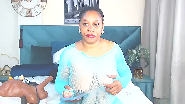 BubbleAngel online show from 10/28/25, 06:45