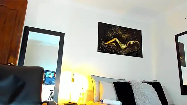 KimberlyBanks2 online show from 11/30/25, 01:12