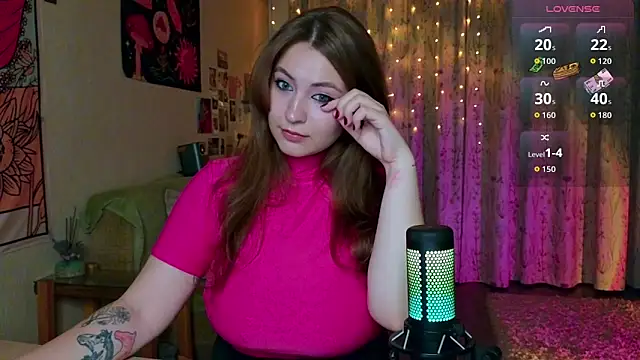 LisaCase online show from 09/27/25, 12:33