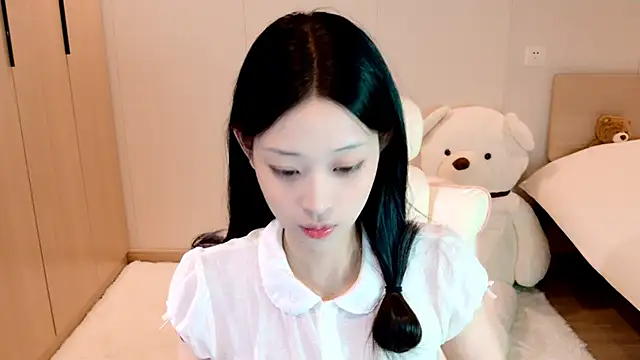 Snapshot of Xueb_J chatting on 12/07/24, 06:15 Xueb J online show from 12/07/24, 06:15