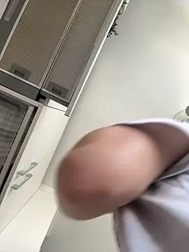 Snapshot of JessyAdore chatting on 10/22/25, 09:42 JessyAdore online show from 10/22/25, 09:42