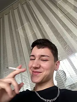 Snapshot of JessyAdore chatting on 03/08/25, 01:03 JessyAdore online show from 03/08/25, 01:03