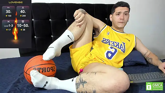 Noha white online show from 10/27/25, 07:15