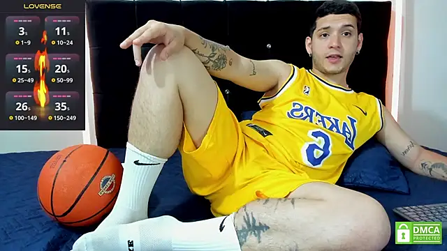 Noha white online show from 11/21/25, 07:02