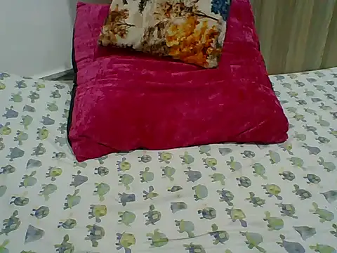 PrettyPrincess14 online show from 10/10/25, 01:28