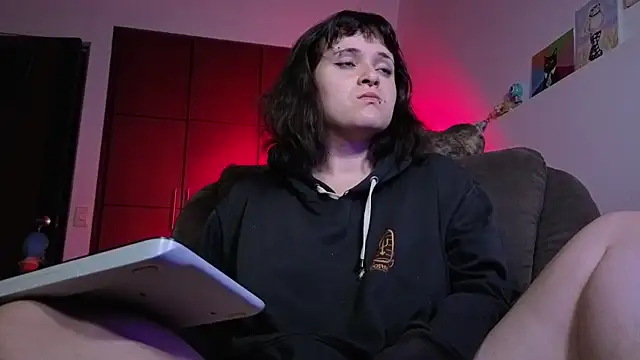 NEXT DOOR GIRL  online show from 05/27/26, 02:30