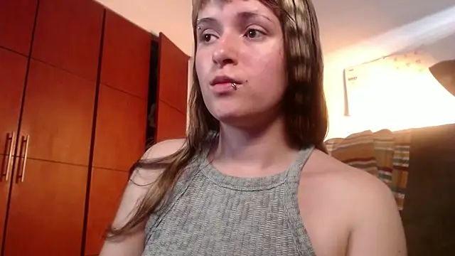 NEXT DOOR GIRL  online show from 10/02/25, 10:02