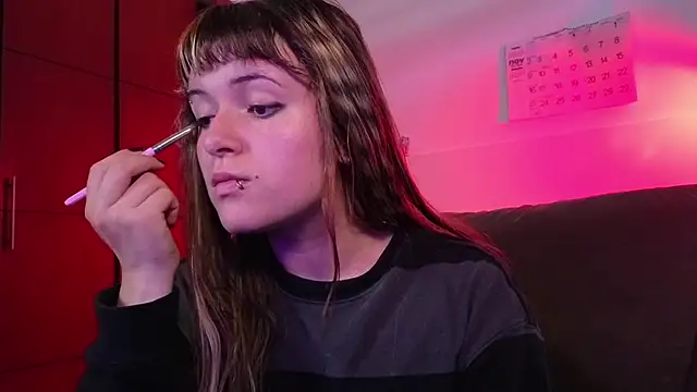 NEXT DOOR GIRL  online show from 11/30/25, 12:06