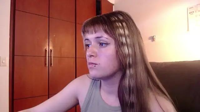 NEXT DOOR GIRL  online show from 10/16/25, 08:17