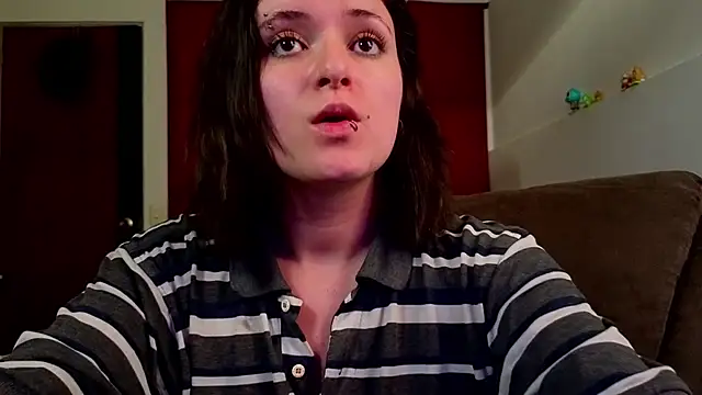 NEXT DOOR GIRL  online show from 04/07/26, 10:33